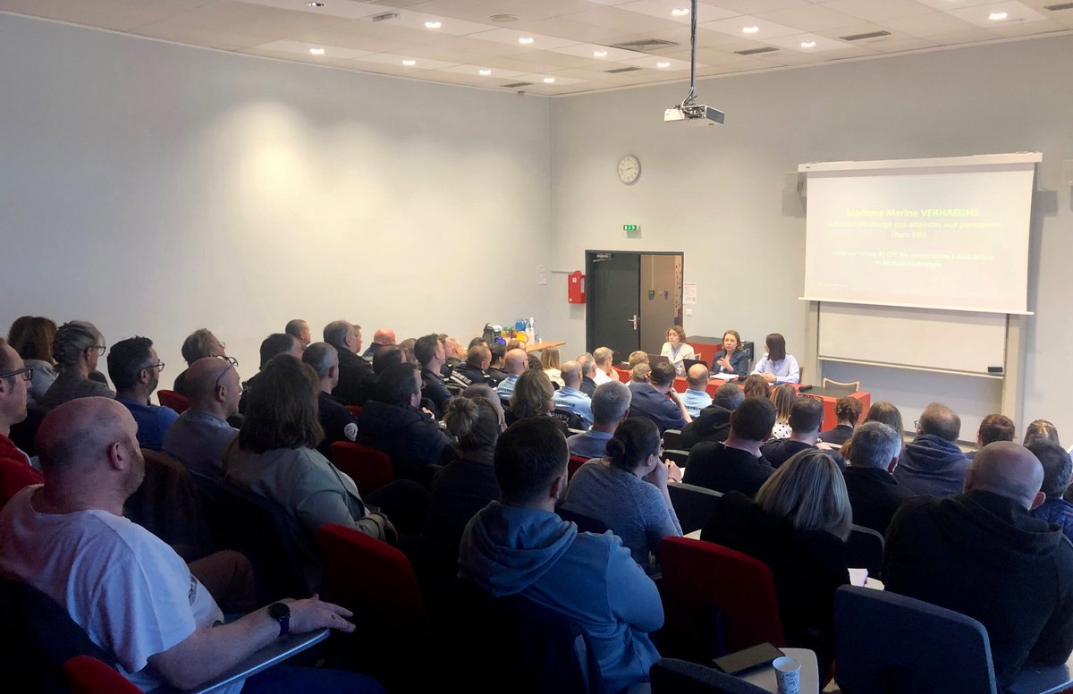 Le 2 avril, le parquet du #TJValenciennes a organisé un Séminaire pour échanger avec les OPJ du ressort sur leurs pratiques, à la Faculté de Droit de Valenciennes <a href="/UphfOfficiel/">Université Polytechnique Hauts-de-France</a>