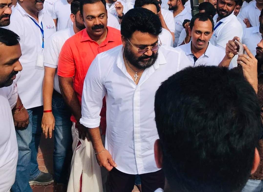 _Chekuthan2255's tweet image. All Kerala Top 3 Grossers: 

#2018Movie 89.40Cr
#Pulimurugan 85.10Cr
#Empuraan 80Cr *

#Mohanlal 👑🤞