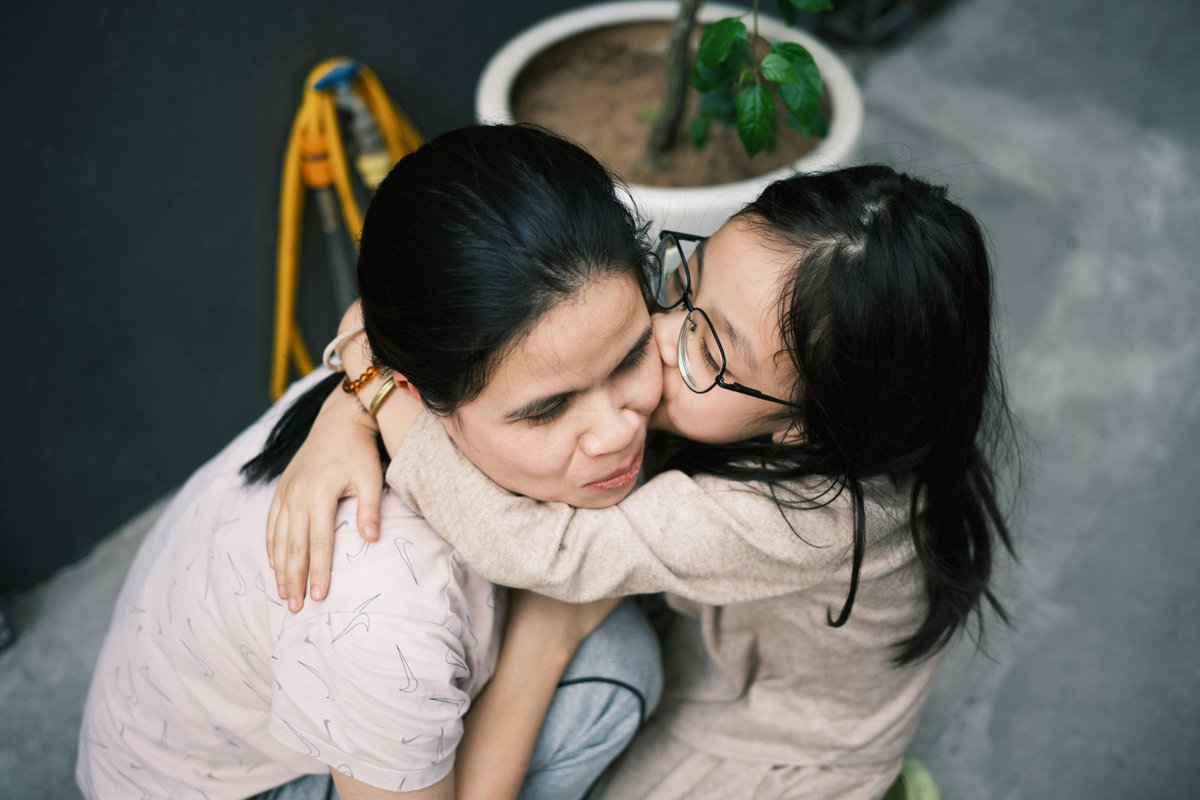 CuttingEdgeH's tweet photo. 🌍💙 World Health Day: Moms’ Mental Health Matters 💙🌍
Postpartum depression is real, but so is hope. 💛 NeuroStar TMS offers a non-drug approach to help moms rediscover joy when other treatments haven’t worked.
Let’s break the silence &amp; support mothers everywhere. 💕 #World ... https://t.co/dUHlIcnMpj