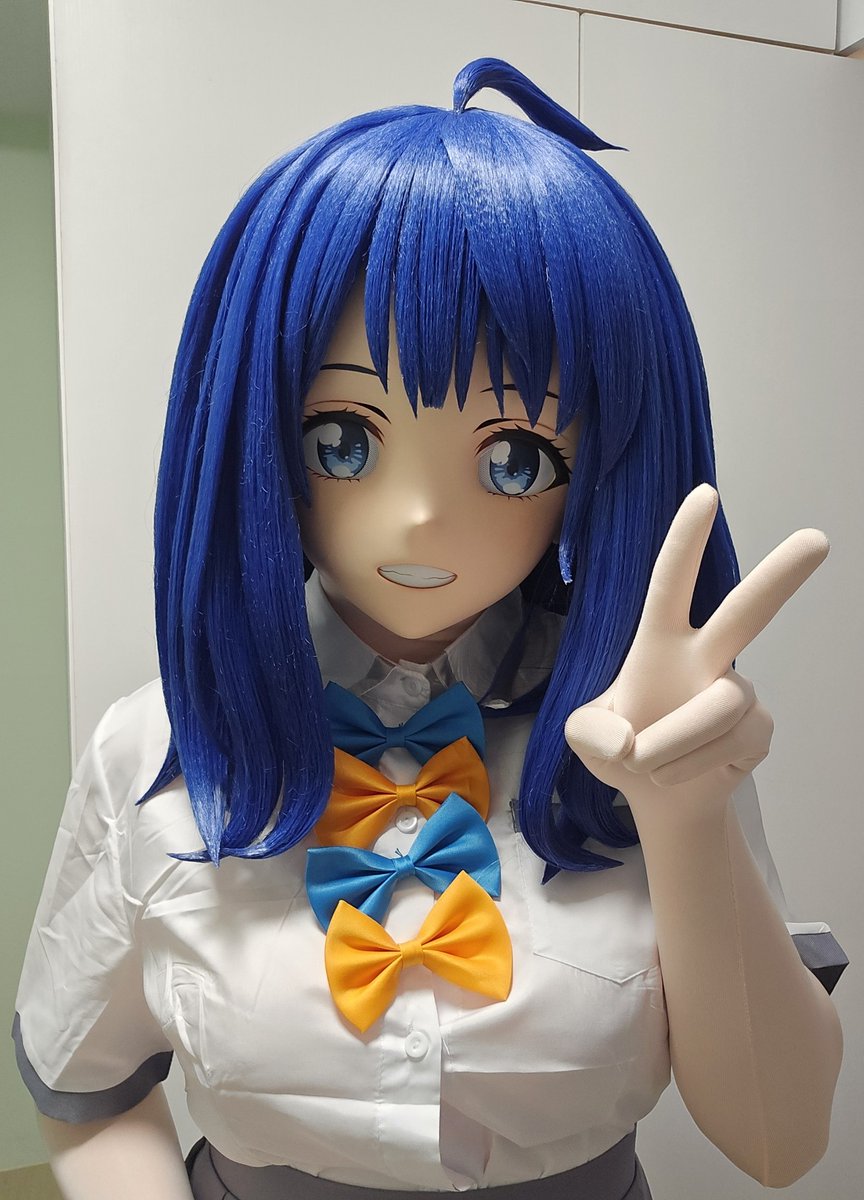 從好幾年前就在關注kigurumi
沒想到今年終於有機會終於讓我圓夢變娃 !
就是老八 老八好老八讚老八胃大
同時也慶祝敗北女主第二季製作決定🥳

🎭: <a href="/HiDolls_mm/">HiDolls</a> 
#マケイン #八奈見杏菜 #kigurumi 

然後裙子穿太高了吧 衣服也該去燙一燙😅😅
