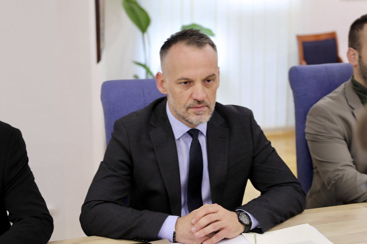 Met <a href="/Refugees/">UNHCR, the UN Refugee Agency</a> Rep. Gabriel Gualano de Godoy to discuss 🇲🇰historic progress in eradicating statelessness. Our new citizenship law has nearly resolved all cases stemming from ex-Yugoslavia’s dissolution, with only 2 left! We remain committed to every citizen’s dignity &amp; inclusion.