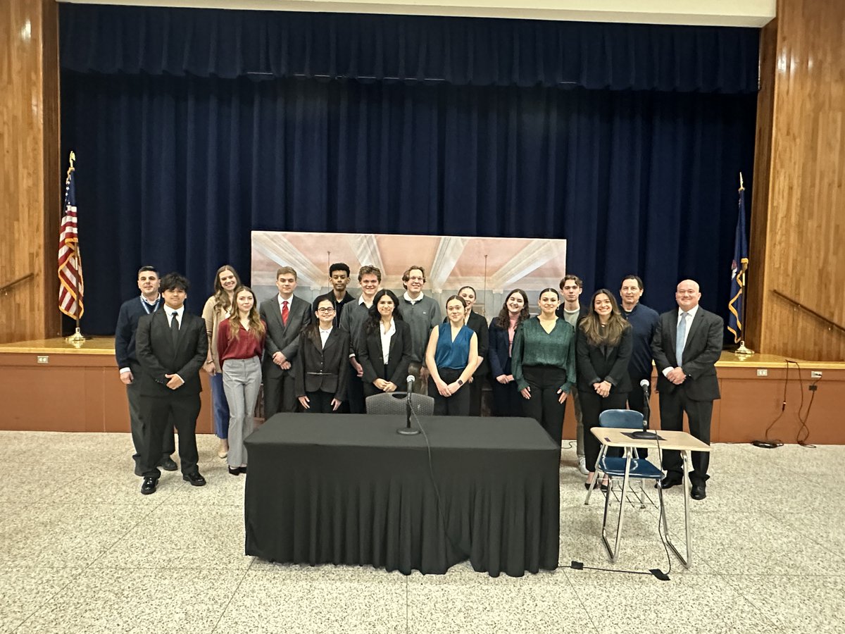 Congrats to our Mock Trial Team on their 2 wins Saturday April 5th.  They move on to the County Finals Tuesday, April 8th