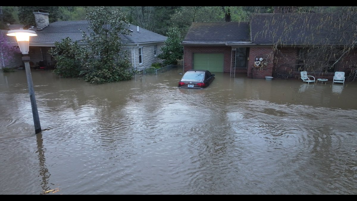 The Kentucky River has crest at or just above record flood stage for the first time since the 1970s. Some homes have water up to the second floor in Frankfort. #KYwx <a href="/accuweather/">AccuWeather</a>