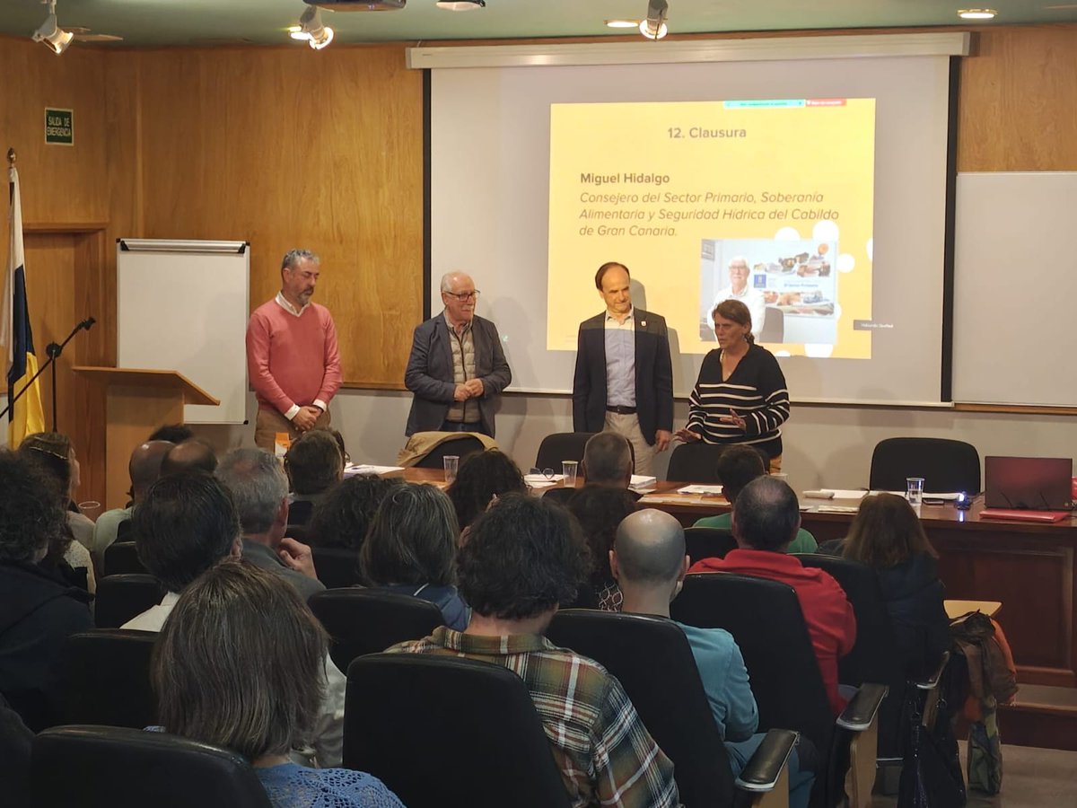 sectprimariogc's tweet image. Gran Canaria, epicentro del queso artesano 🧀
+70 queserías se reunieron en la isla en la Asamblea de #QueRed.
El modelo de colaboración entre el sector y @CabildoGC, ¡referente nacional!
Más apoyo, innovación y tradición.
El futuro del queso se cuaja aquí
#QuesoArtesano