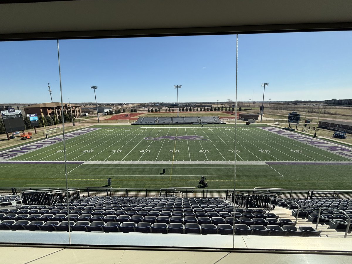 Henry Quintana 6,2- 205- LINEBACKER (@henrylquintana) on Twitter photo Thank you to @CoachJ_USFfor the Junior day. Exited to come out later.
6,2- LINEBACKER- 210lb- DPOY- state runner up- First team all conference
<a href="/MJ_NFLDraft/">Mark Johnson</a> <a href="/OJW_Scouting/">PrepRedzone Oliver</a> <a href="/NWahlScouting/">Nate Wahl</a> @PrepRedzoneWi
<a href="/marianosori_/">Mariano Sori-Marin</a> <a href="/CoachSchrenk/">James Schrenk</a>
@coachLJ38 @coachhenning75
@lukecarrfb Thank you to @CoachJ_USFfor the Junior day. Exited to come out later.
6,2- LINEBACKER- 210lb- DPOY- state runner up- First team all conference
<a href="/MJ_NFLDraft/">Mark Johnson</a> <a href="/OJW_Scouting/">PrepRedzone Oliver</a> <a href="/NWahlScouting/">Nate Wahl</a> @PrepRedzoneWi
<a href="/marianosori_/">Mariano Sori-Marin</a> <a href="/CoachSchrenk/">James Schrenk</a>
@coachLJ38 @coachhenning75
@lukecarrfb