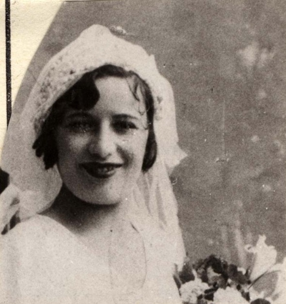7 April 1909 | A Greek Jewish woman, Caroline Flantzer (nee. Pessah), was born in Thessaloniki.

She arrived at #Auschwitz on 2 August 1943 in a transport of 1,000 Jews deported from #Drancy. 
She did not survive.