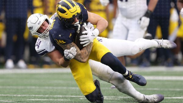 Another ‘Linebacker U’ product is ready for the league. 💪

Xander Mueller, groomed by NU legends like Tim McGarigle and Anthony Walker, is eyeing the 2025 NFL Draft. Could he be the next Roquan Smith? 🏈

via <a href="/PaulMBanks/">Paul M. Banks</a> 

rg.org/news/football/…