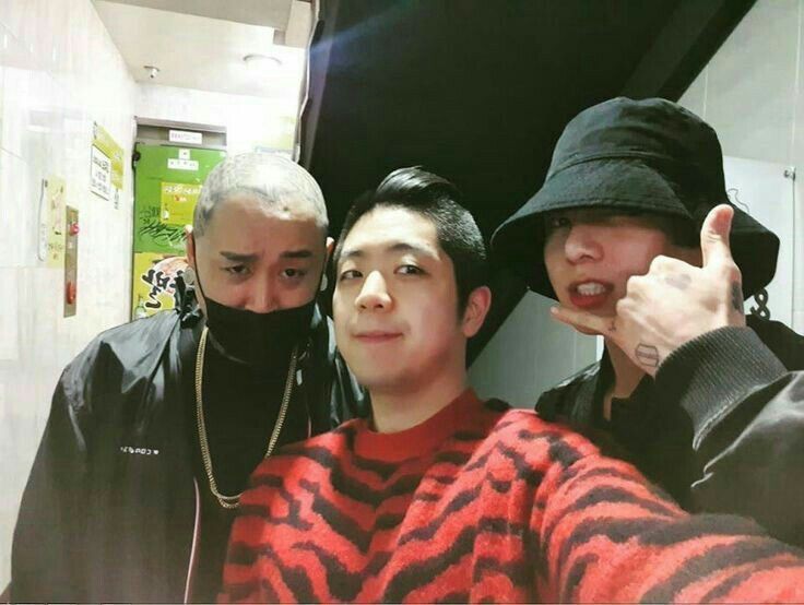 perhsona's tweet photo. Hari ini disuruh dateng sama bang Ryu &amp; bang Rey buat nonton aksi. https://t.co/w4BcbmAtky