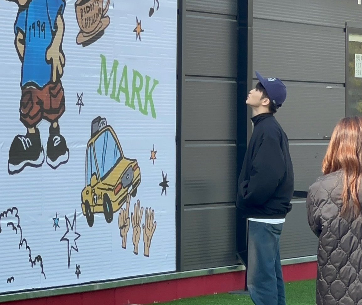 fleurgn's tweet image. mark i'm  at a loss for what to say..
i'm so pround of u makii Ⓜ️💙
your album means a lot for me huhuuuu 🥹🫶🏻 his album deserves to be famous guys..‼️🌟 

#mark #marklee #firstfruit