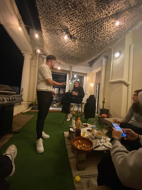 alexisdrinkstea tweet media