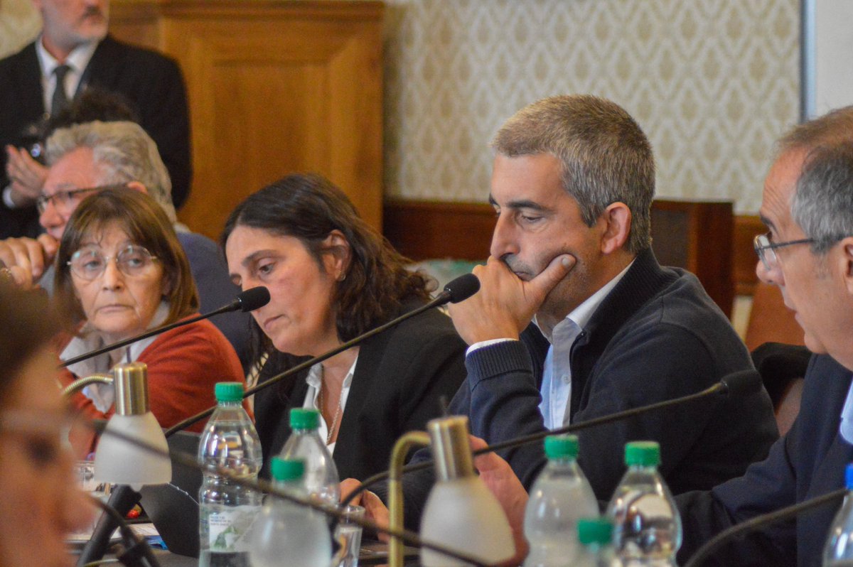 Asistimos a la citación de la Comisión de Educación y Cultura del <a href="/SenadoUy/">Senado Uruguay</a>, junto a autoridades del <a href="/MEC_Uruguay/">Ministerio de Educación y Cultura</a> y de la <a href="/ANEP_Uruguay/">ANEP</a>.

Los temas propuestos fueron los días efectivos de clase en el año lectivo, la situación del Liceo N.º 9 y de la Escuela N.º 25 de San Félix,