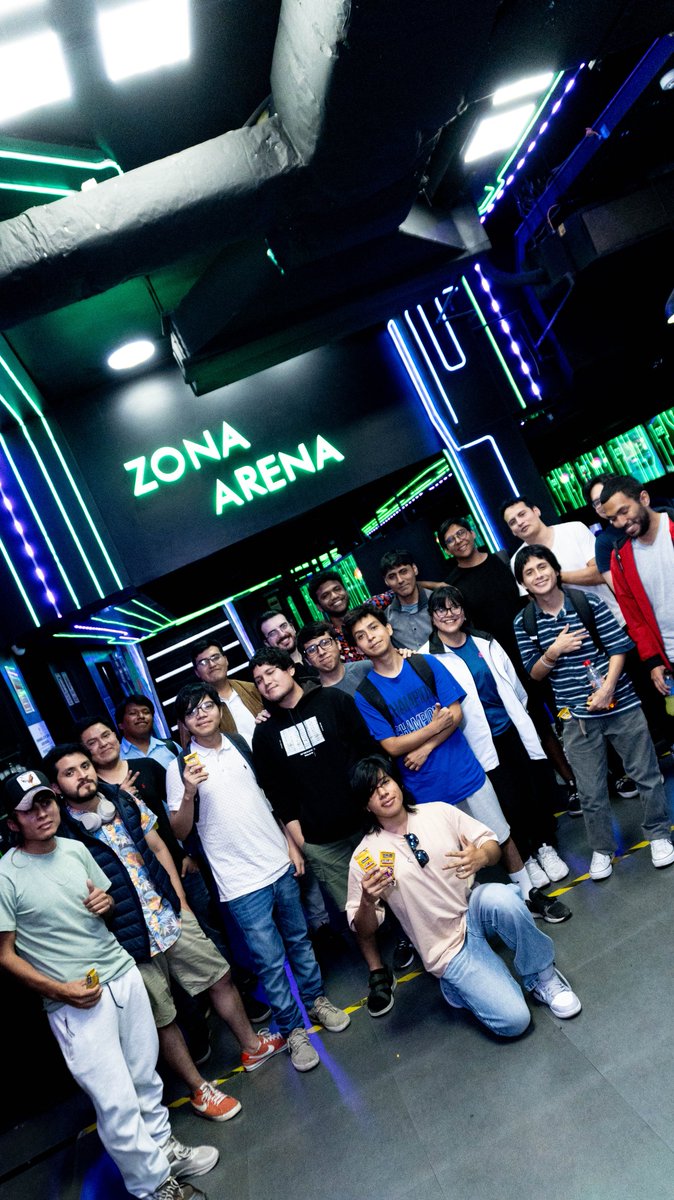 Ayer Perú tuvo su primer gran presencial de TFT 😌 🇵🇪

Da gusto ver cuántos somos (¡y eso que faltan varios acá!). Espero que sólo sea el primero de muchos y que nuestra escena siga creciendo 🥳

Gracias @InGame_pe por el evento!