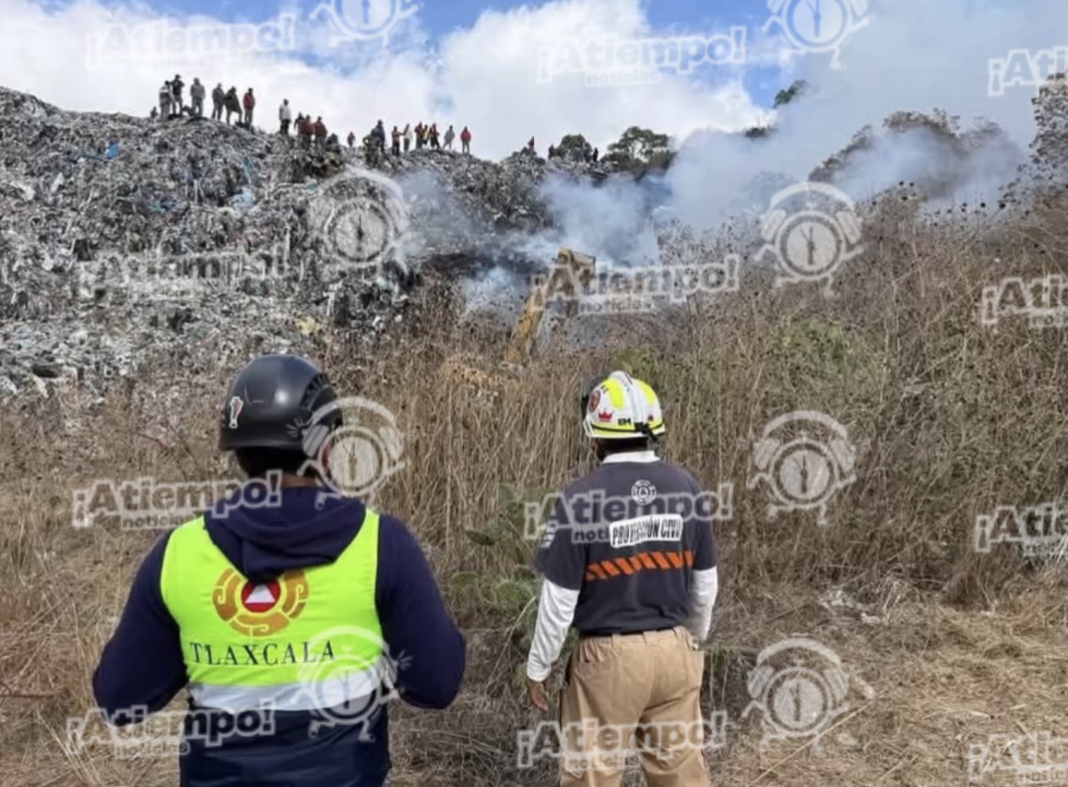 atiemponot's tweet photo. 🚨 #ÚltimaHora 🔥
Controlan incendio en el relleno sanitario de #Techachalco, #Panotla.
Tras el reporte de incendio en el relleno sanitario, equipos de emergencia y Protección Civil acudieron al lugar y lograron controlar el fuego. 🧯💪 https://t.co/mA04XrIM9V