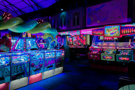 Piolorol's tweet photo. [ #randomrol ]

 * Es un buen día, ¿Porque no vas a divertirte?, tienes el cine, unas arcades, la playa o puedes ir los Monster Truck, elige que es público. * https://t.co/kX1LS9Msdc