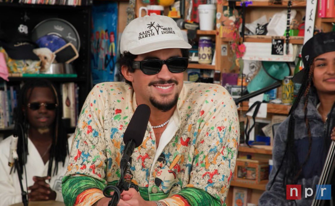 Estas cosas son las que uno llama felicidad… <a href="/sanbenito/">Benito Antonio</a> en TinyDesk Concert!  

33 minutos que te van alegrar todo el puñetero día. 

youtube.com/watch?v=ouuPSx…