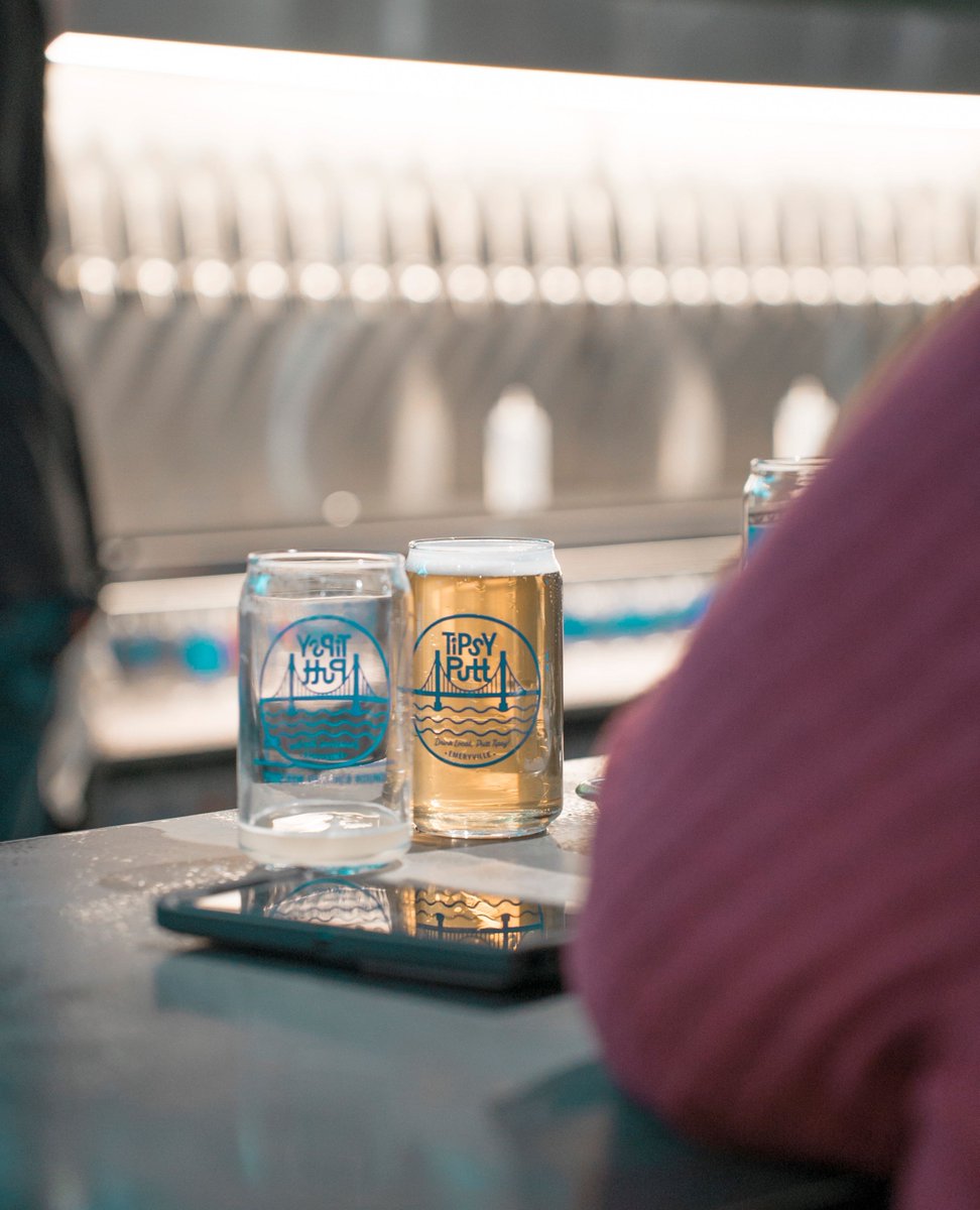 Tipsy Putt tweet media