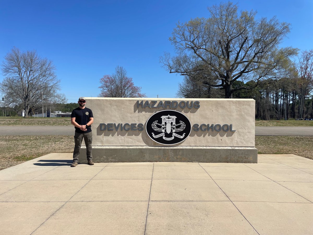 raleighpolice's tweet photo. Congrats to Sgt. Vanhouten on graduating from the FBI Hazardous Devices School! Heโs now ready to serve as a public safety bomb technician. Thank you for your dedication! ๐ #RPD #FBItraining #RaleighPoliceDepartment https://t.co/TAUWs5CnUk