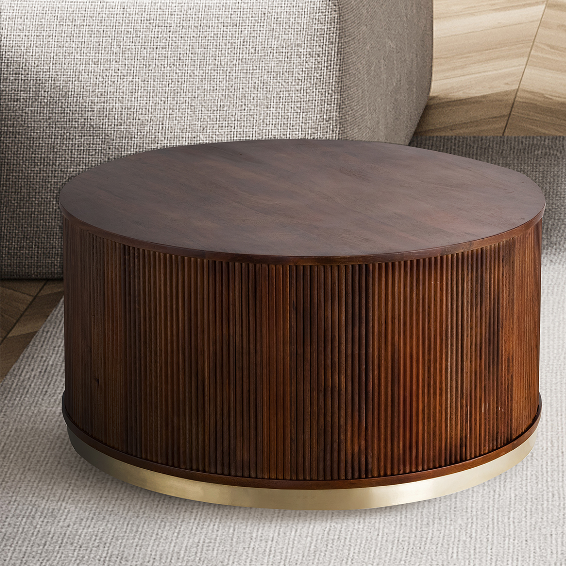 ☕ Whether you're hosting friends or enjoying a quiet night in, Delaney anchors your room with style and intention.
Delaney Coffee Table: AF060124-06
canarm.com/residential/de…
.⁠
.⁠
.⁠
#furniture #harmonizedhome #accenttables #homelightingideas #homelighting #interiorlighting