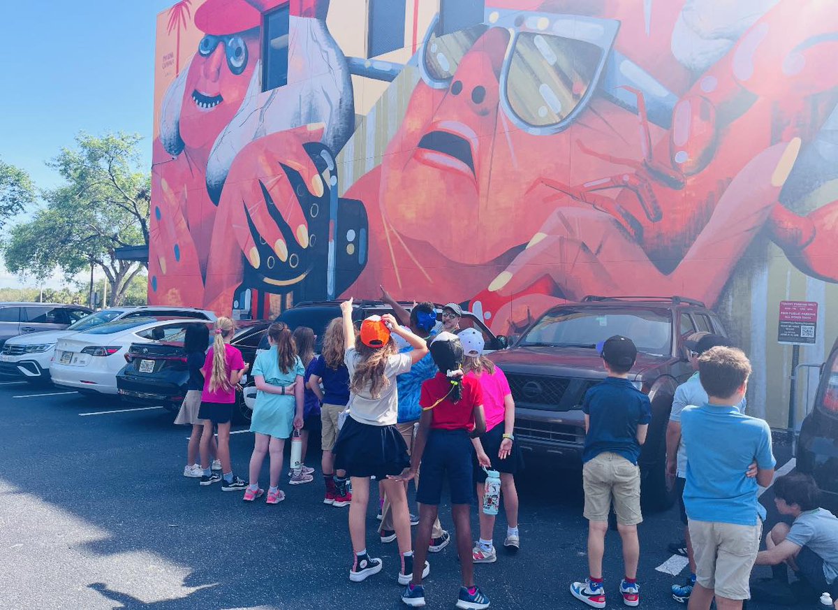 Students from Midtown Academy had an amazing time exploring the vibrant artwork and murals around St. Petersburg! 🎨🏙️ It's inspiring to see our students connect with and appreciate the incredible art in their community! #PCSFieldTrips