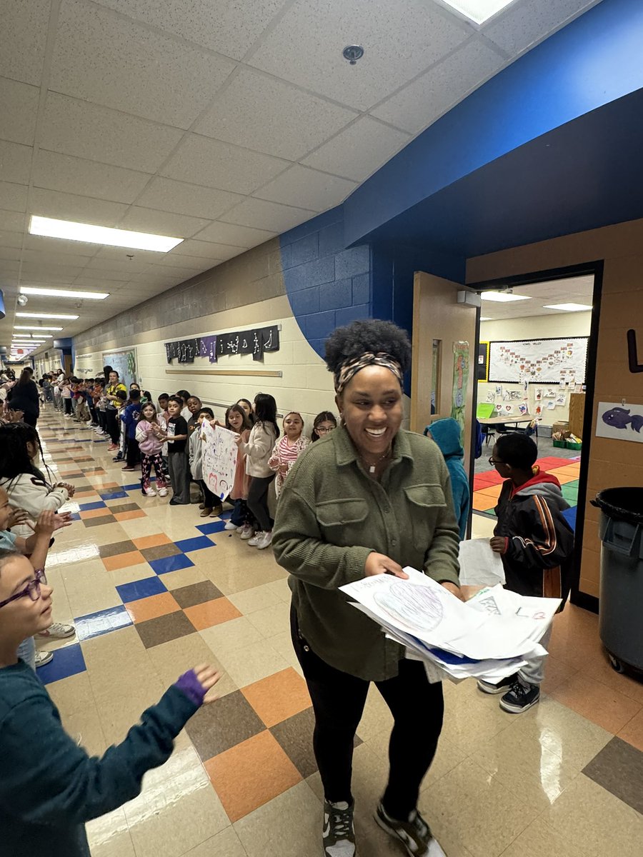 Principal Lawson ✨ tweet media