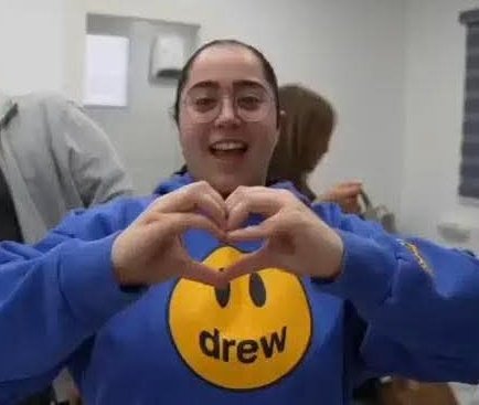 shimrizzz's tweet image. לירי נאמבר ואן 🫶 כולנו מאחורייך.
מי ששרדה 500 ימים בשבי וקוראת להחזיר את החברים שלה שנותרו מאחור לא תישבר מטרלול, רעל ורוע מאורגן.
בזרת של לירי יש יותר אומץ מכל ההנהגה הזו ביחד. בקרוב אנחנו נבנה פה מדינה אחרת, ואנשים כמו לירי והחברות שלה יהיו חלק מהתיקון שלה 🇮🇱🫶