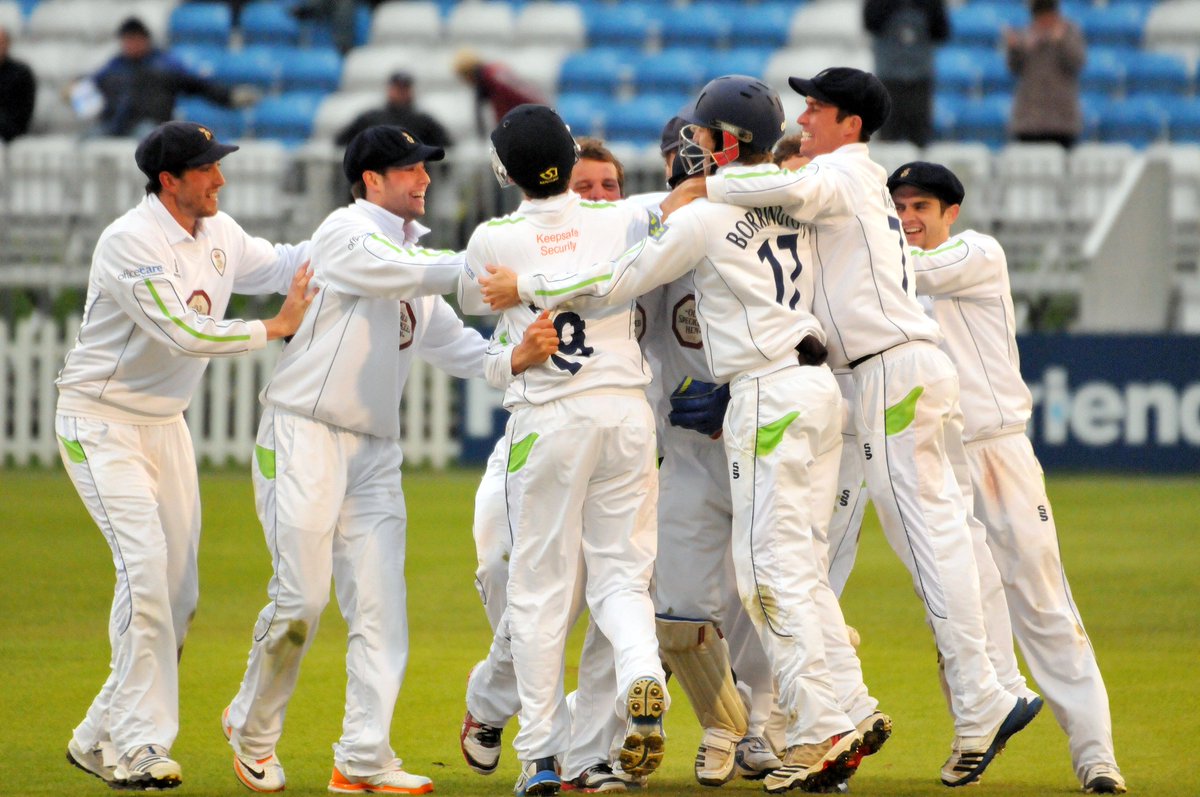 David Griffin Photography (@dgriffinpix) on Twitter photo #GriffStatDccc
The last time the three East Midlands sides all won in the same round of Championship matches (before this weekend) was 5-8 April 2012.
<a href="/DerbyshireCCC/">Derbyshire CCC</a> beat Northamptonshire
<a href="/leicsccc/">Leicestershire Foxes🦊</a> beat Glamorgan
<a href="/TrentBridge/">Notts Outlaws</a> beat Worcestershire
<a href="/GeorgeDobell1/">George Dobell</a> <a href="/ACScricket/">Association of Cricket Statisticians & Historians</a> #GriffStatDccc
The last time the three East Midlands sides all won in the same round of Championship matches (before this weekend) was 5-8 April 2012.
<a href="/DerbyshireCCC/">Derbyshire CCC</a> beat Northamptonshire
<a href="/leicsccc/">Leicestershire Foxes🦊</a> beat Glamorgan
<a href="/TrentBridge/">Notts Outlaws</a> beat Worcestershire
<a href="/GeorgeDobell1/">George Dobell</a> <a href="/ACScricket/">Association of Cricket Statisticians & Historians</a>
