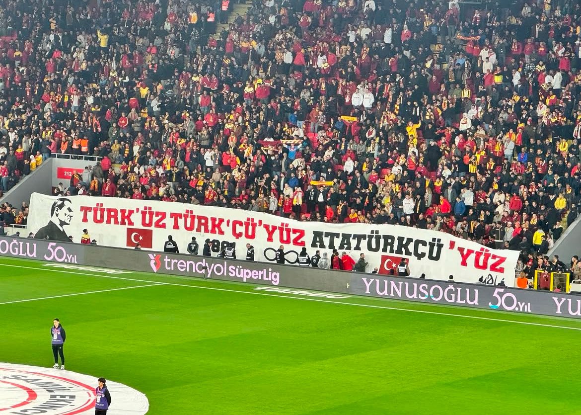 Göztepe Taraftarları!

Türk’üz, Türkçüyüz, Atatürkçüyüz!