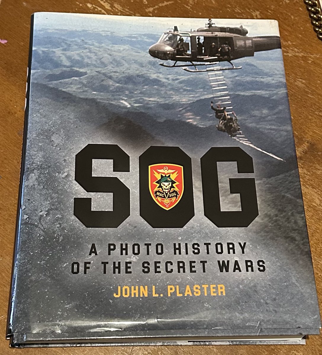 MAC_VSOG's tweet image. Let’s get this book giveaway going!!

This is open for anyone inside the United States. 

Retweet for entry

Good Luck