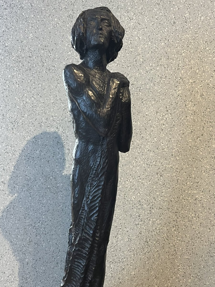 Catherine Le Thomas كاترين لو توما tweet media