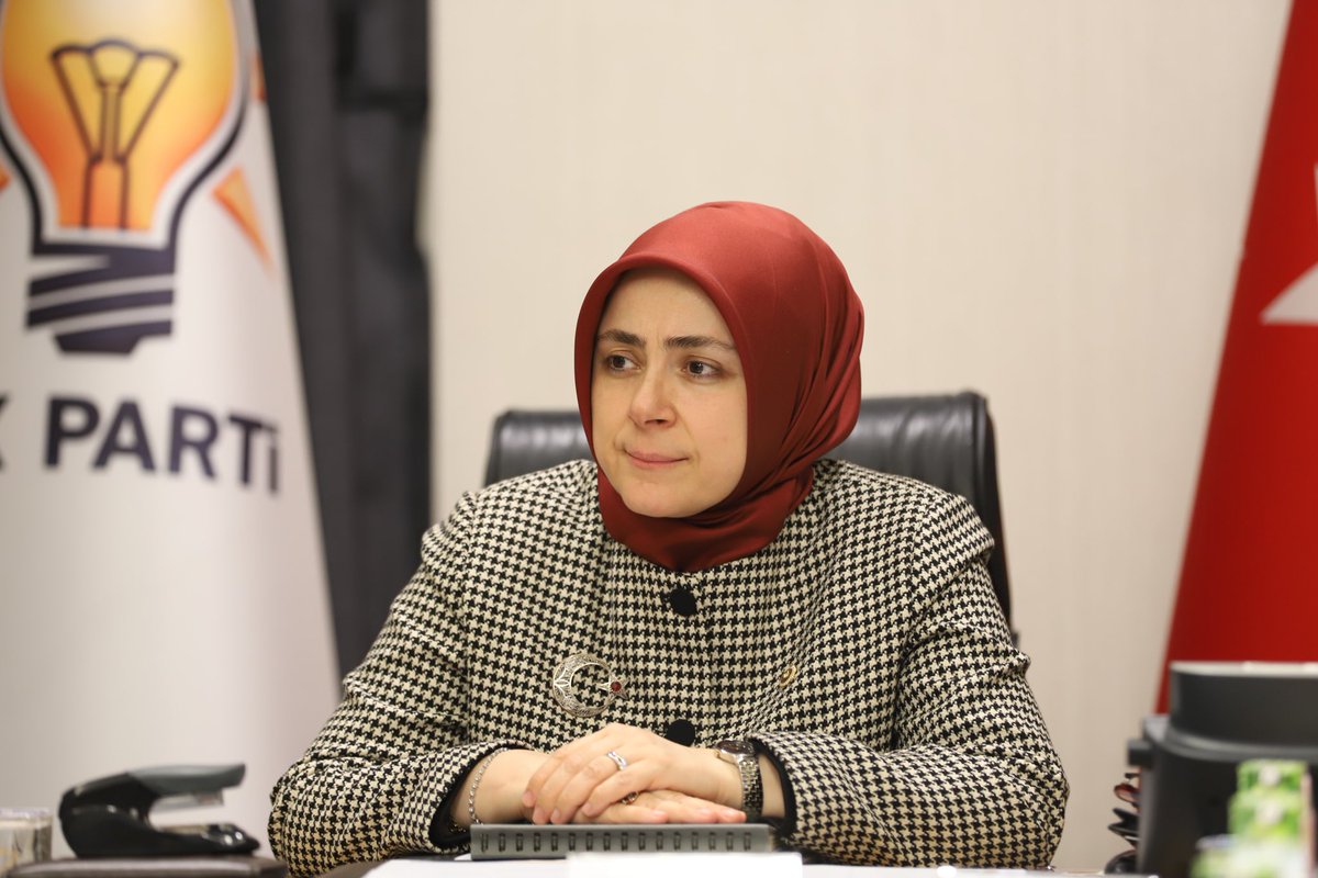 AKKADINGM's tweet photo. 📍AK Parti Genel Merkez 

AK Parti Kadın Kolları Merkez Yürütme Kurulu (MYK) toplantımızı Başkanımız Sayın @tugbaisikercan başkanlığında gerçekleştiriyoruz. https://t.co/q9LOhyCXvi
