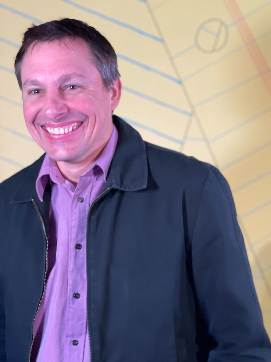 Tonight's Nerd Nite Unscripted features Andrew Wright: a marine mammal scientist, conservation marketing champion and an Affiliate Professor at George Mason University in Virginia, USA. He runs Nerd Nite Halifax and has recently started doing improv comedy.