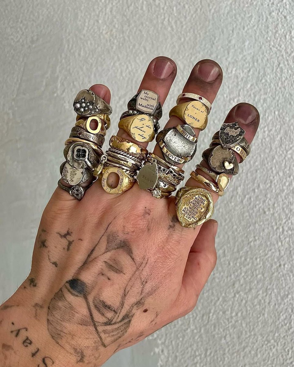 rogue's tweet photo. Unique jewellery collections by TÓ GARAL https://t.co/Wa4rXNCPSN