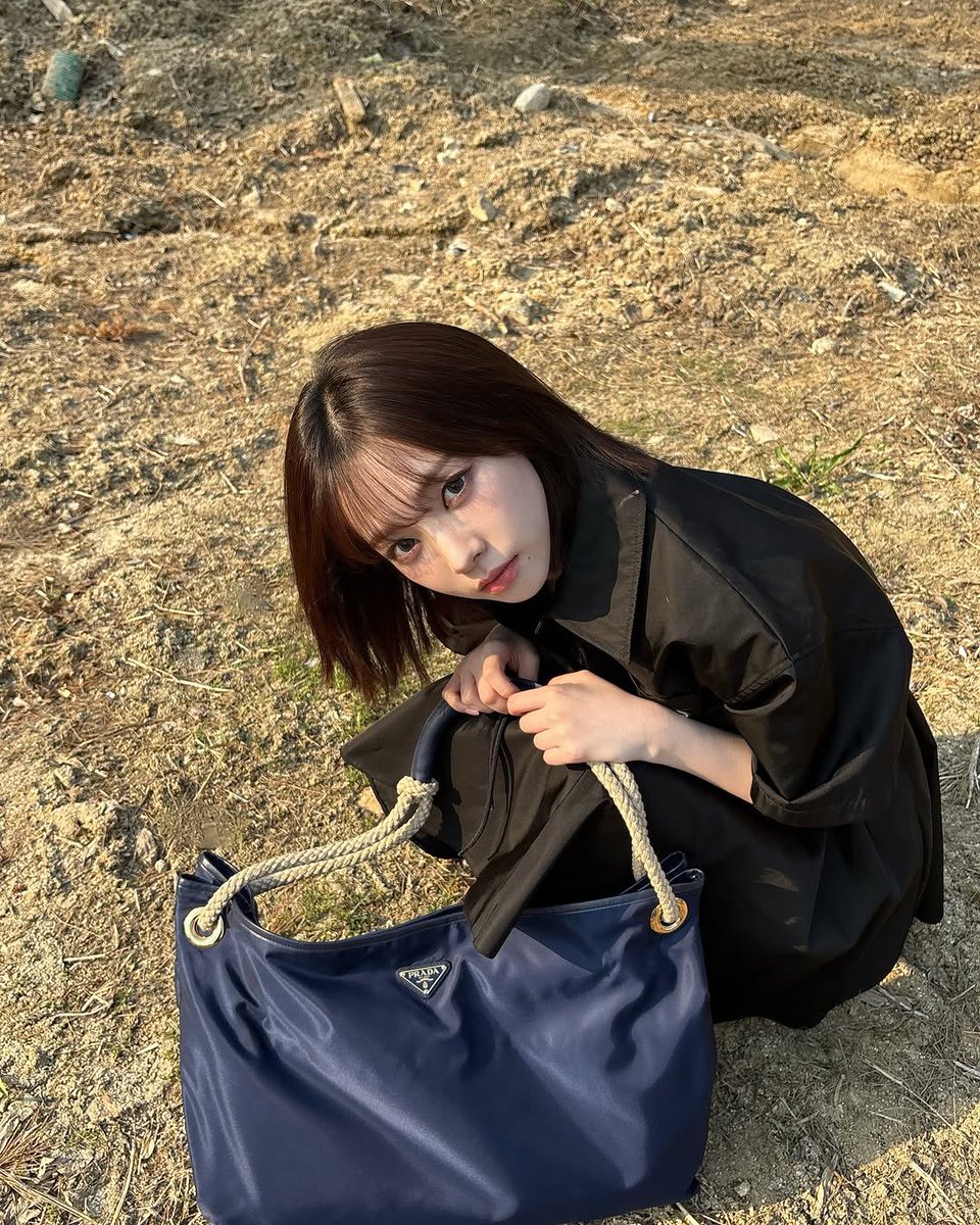 yujimmin's tweet photo. The sun that greeted me today almost made me believe that summer had finally arrived! It seems a bit (too) sunny, don’t you think? Therefore, I hope you guys NEVER skip your two litres of water or I will be under your bed tonight. 🤨🫳🏻🥛 https://t.co/RFPKuWWHpL