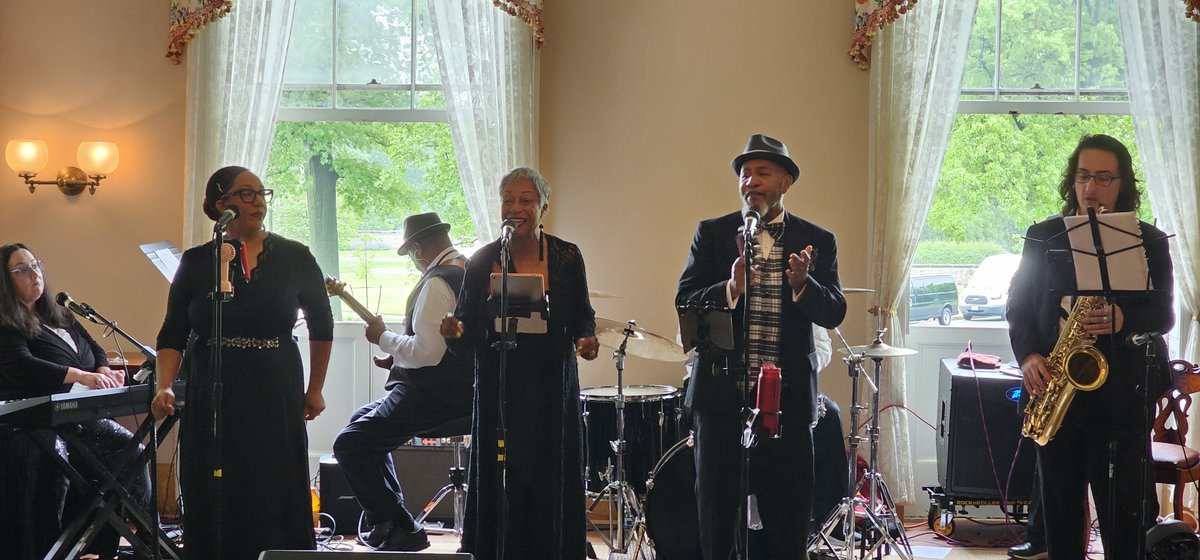CapCitySwag's tweet photo. Motown/Disco/Pop Wedding - Washington, DC https://t.co/9QJ25BEuN9