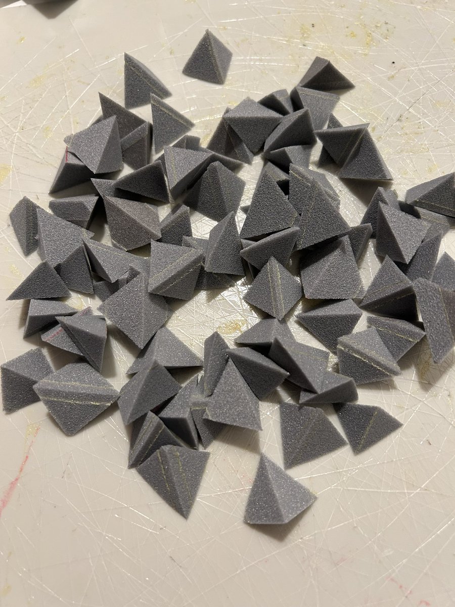 この二ついらんからね？！なんか使い道ない！？！？！ #もいもい