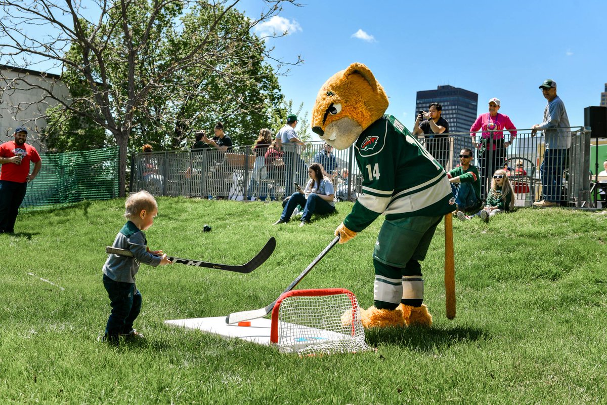 Break-A-Stick, Plant-A-Tree! 🌳

Join the <a href="/IAWild/">Iowa Wild</a>, <a href="/WasteManagement/">WM</a>, and <a href="/DesMoinesGov/">City of Des Moines</a> for a FREE tree giveaway and a tree planting seminar on Friday, April 11 from 3–5pm in the Wells Fargo Arena parking lot — all in celebration of Earth Month!

RSVP at loom.ly/oTxIo8w