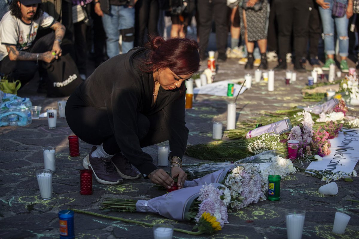 sopitas's tweet image. Hoy, debimos comenzar el programa hablando de las presentaciones de Tyler The Creator, Massive Attack o Charli XCX…. Este suponía ser un gran fin de semana de fiesta y diversión para los que amamos la música en la CDMX.

Desgraciadamente, un momento, una negligencia y una gran…