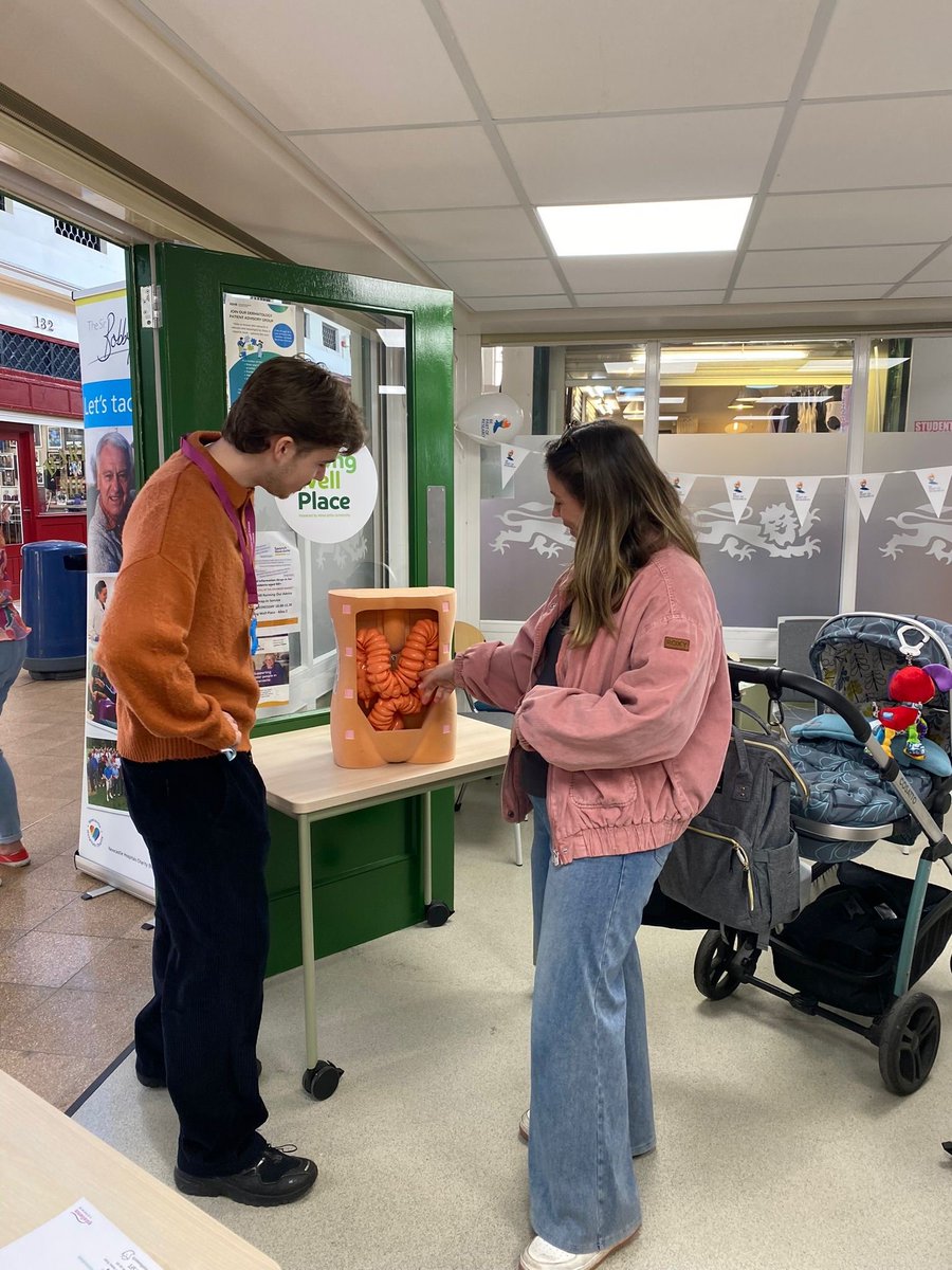 colospeedstudy's tweet image. 🔬#colospeed At The Grainger Market🔬
The team had fun sharing our research with the public last week for #BowelCancerAwarenessMonth!
This was a great opportunity to promote our new Patient & Public Involvement Group - click the link to find out more:
forms.office.com/e/BtGiAgQJ2x