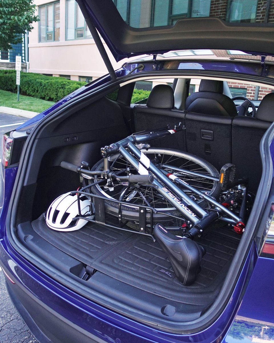 Full size ride ➡️ Fits in the trunk.
Spring is here! Enjoy free shipping on bike orders with code FS2025. Shop now at montaguebikes.com
#montaguebikes #foldingbike #adventureawaits