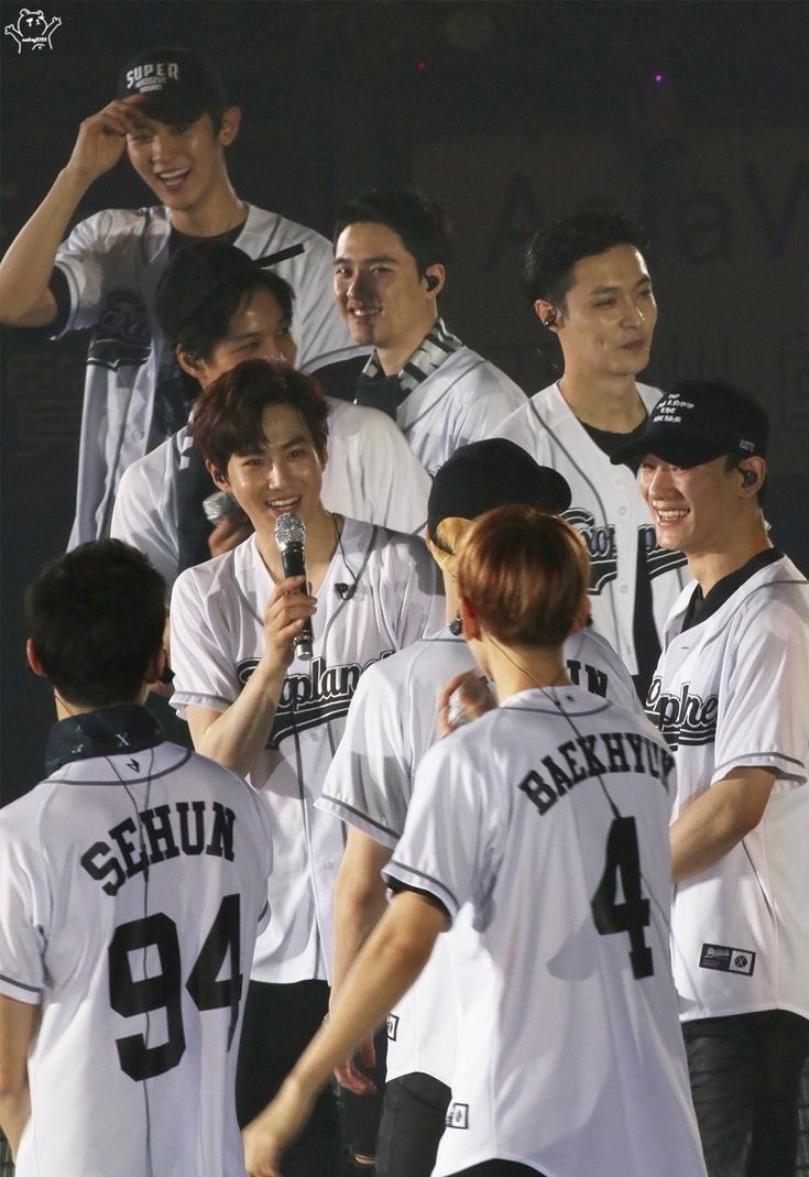 اکسوی عزیزممممممم

13 YEARS ON EXO PLANET
#13YearsWithEXO
#EXO13thAnniversary
#WeAreOneandThirteen
<a href="/weareoneEXO/">EXO</a>