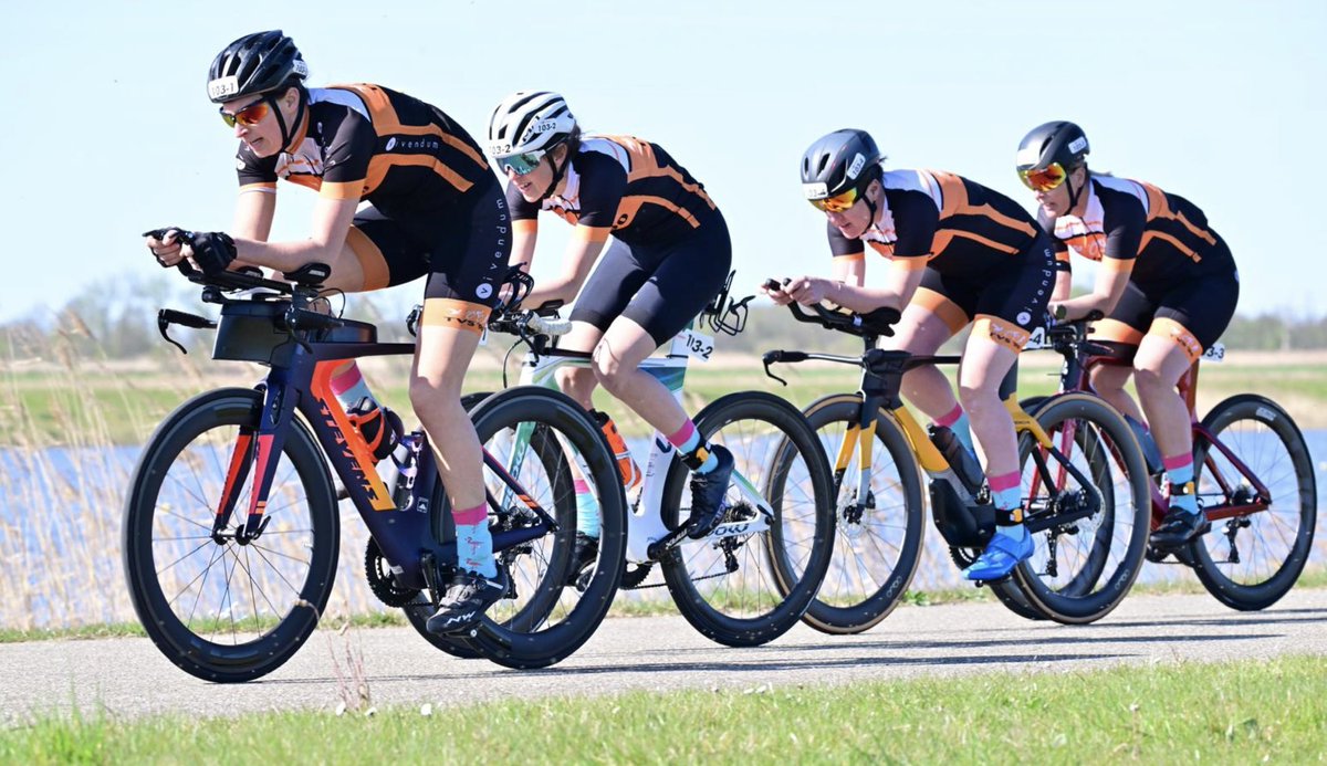 Dit zijn de plaatjes hoor! 

Alle atleten zijn vastgelegd door Marathon-Photo's, dus je kunt een persoonlijk pakket bestellen! 

marathonphotos.live/Event/Sports%2…