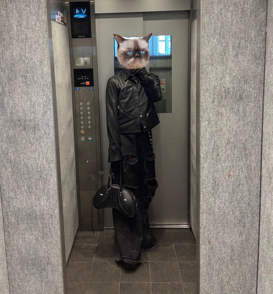 5i28s's tweet image. 🤳

#rickowens
#avavav