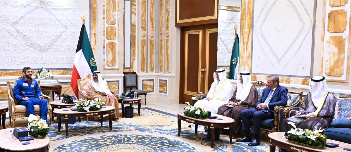 Astronaut_Nora's tweet image. كل التقدير لصاحب السمو الشيخ مشعل الأحمد الجابر الصباح، أمير دولة الكويت، على استقباله الكريم لي وللزميلين سلطان ومحمد. 

الكويت عزيزة على قلوبنا، وأهلها هم أهلنا..

Thank you to His Highness Sheikh Mishal Al-Ahmad Al-Jaber Al-Sabah, Emir of the State of Kuwait, for welcoming me…