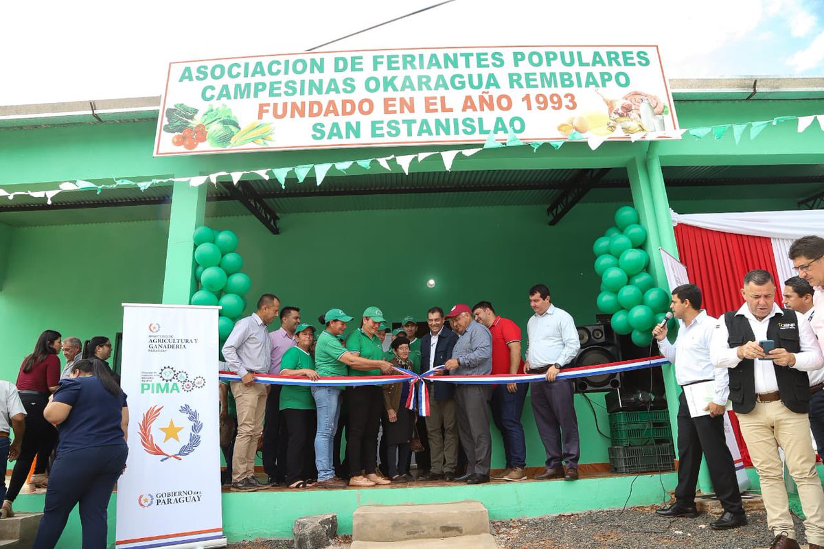 Inauguramos un moderno local para los miembros de la Asoc. de Feriantes Populares Campesinas Okaragua Rembiapo en San Estanislao.
Este espacio cuenta con equipamiento clave para mejorar la conservación y el traslado de productos.
Estas acciones fortalecen la agricultura familiar.