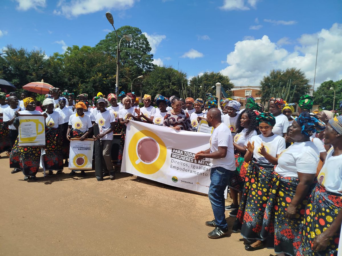 #HappeningNow✨
#WomensDay celebrations are in full swing for our P2P Tea team in Mozambique ! 💃🏾🌿

We’re marching alongside the #Tea Ambassador and District Administrator, Dr. Elsa da Barca, championing women in tea-growing communities. 🍵 🫖