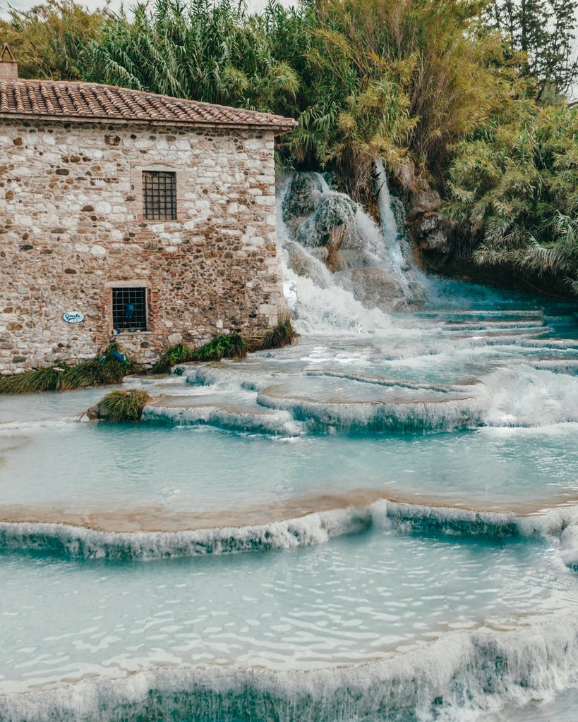 JasonBaths's tweet image. The thermal baths of Saturnia are known for their mineral-rich waters, providing relaxation and healing for the mind and body. Experience these same effects from the comfort of your own home with Jason Hydrotherapy. 🛁