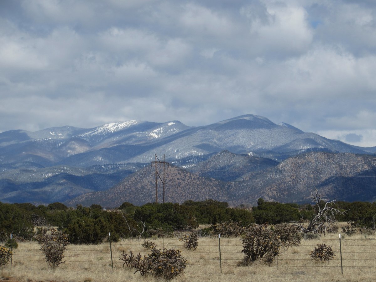 sfpl's tweet image. #Snow on the mountains!

#SantaFeNM #SantaFeSpring