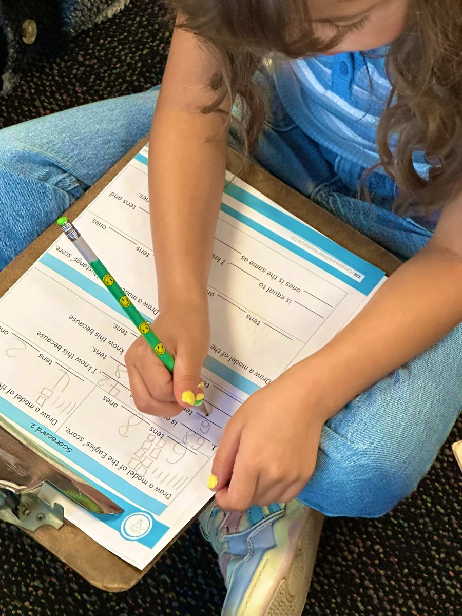 MHuntMISD's tweet image. 1st grade is at it again—comparing numbers all the way up to 120! Big thinking from our littlest learners! #JaneLongProud #FirstGradeMath #STEMScopesMath #MISDmath @Alaina_Boaz