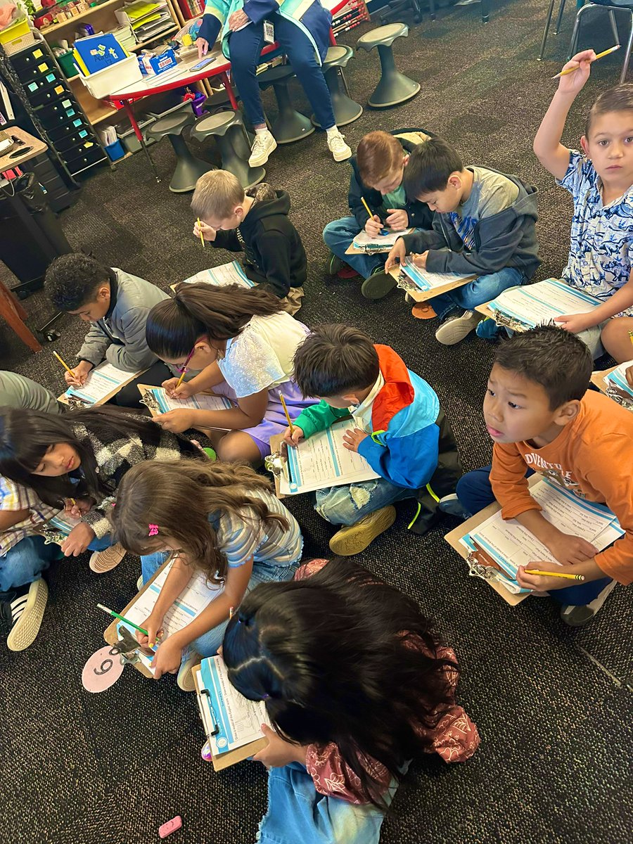 MHuntMISD's tweet image. 1st grade is at it again—comparing numbers all the way up to 120! Big thinking from our littlest learners! #JaneLongProud #FirstGradeMath #STEMScopesMath #MISDmath @Alaina_Boaz