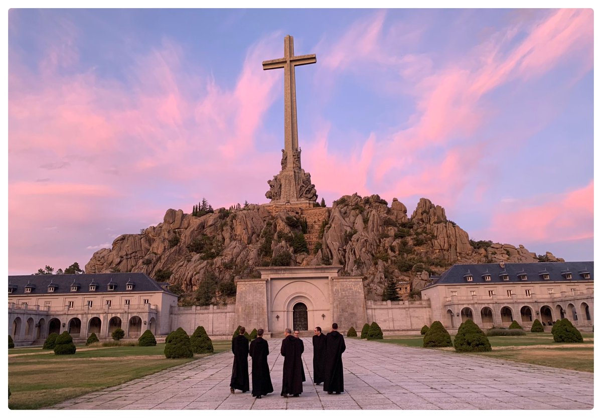 ObispoMunilla's tweet image. El el programa radiofónico "Sexto Continente", en Radio María, he realizado la siguiente reflexión sobre la polémica en torno a la resignificación del Valle de los Caídos...
youtu.be/qS8SGIVwSoY?si…